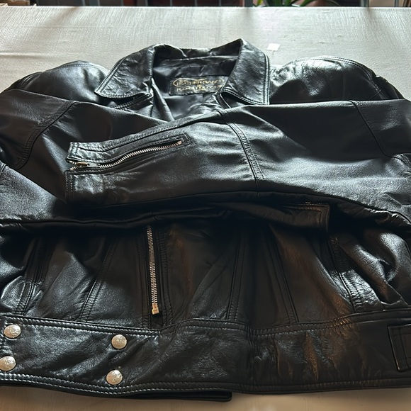 Men’s Leather Cropped Moto jacket in excellent condition - Picture 3 of 6